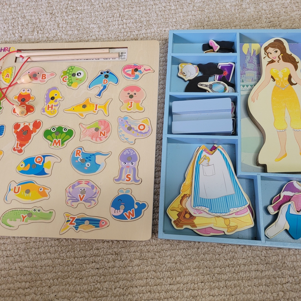 Melissa & Doug Colorful Sea Life Alphabet and Dress-Up Puzzle